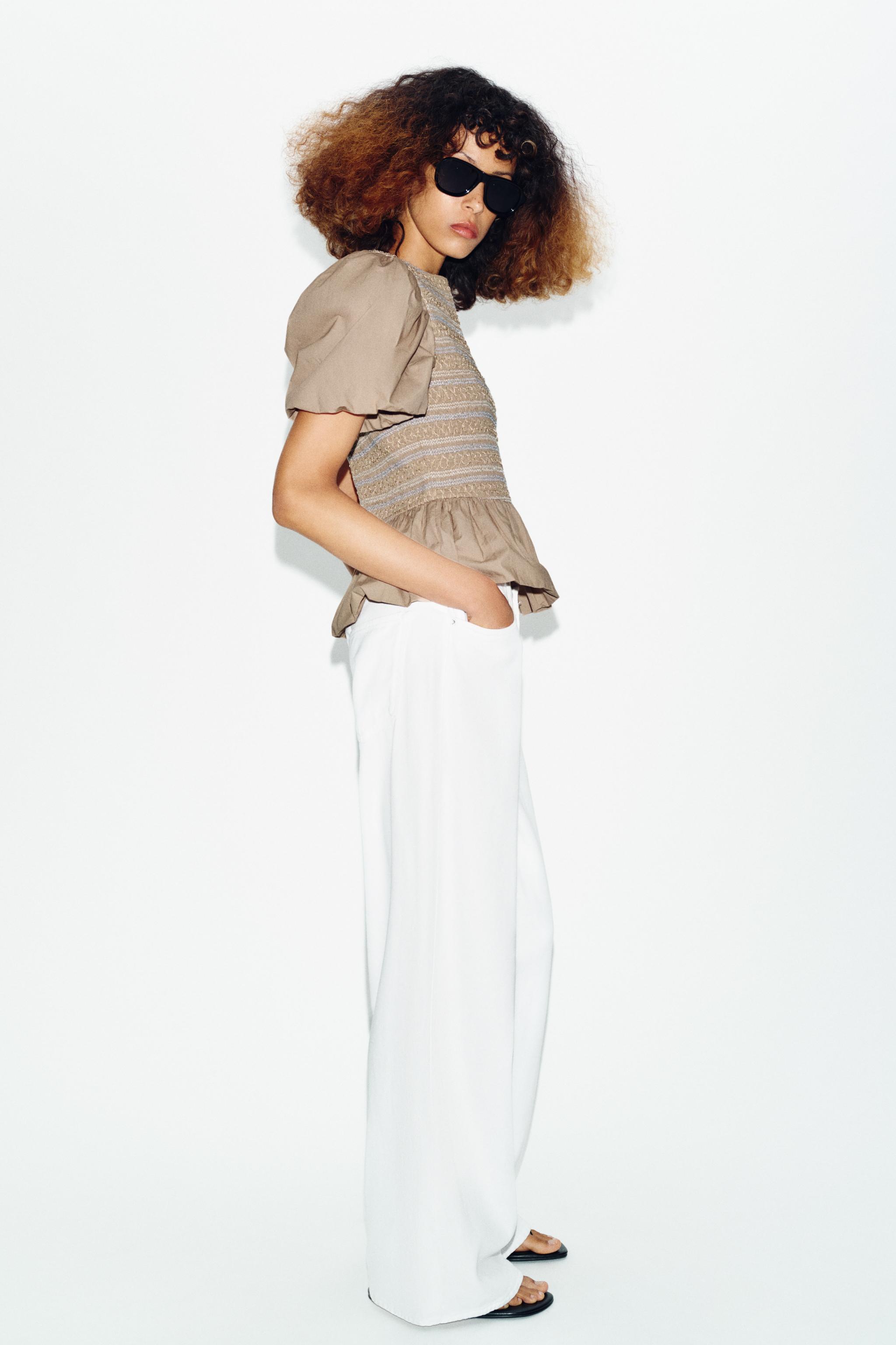EMBROIDERED SMOCKED BALLOON TOP